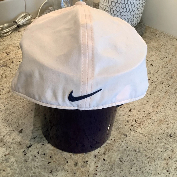 Nike Golf Aerobill Classic 99 Performance Hat Cap Light Pink - Picture 4 of 4